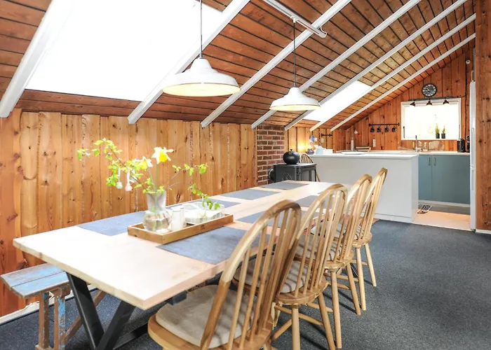 3 Bedroom Amazing In Vakantiehuis *